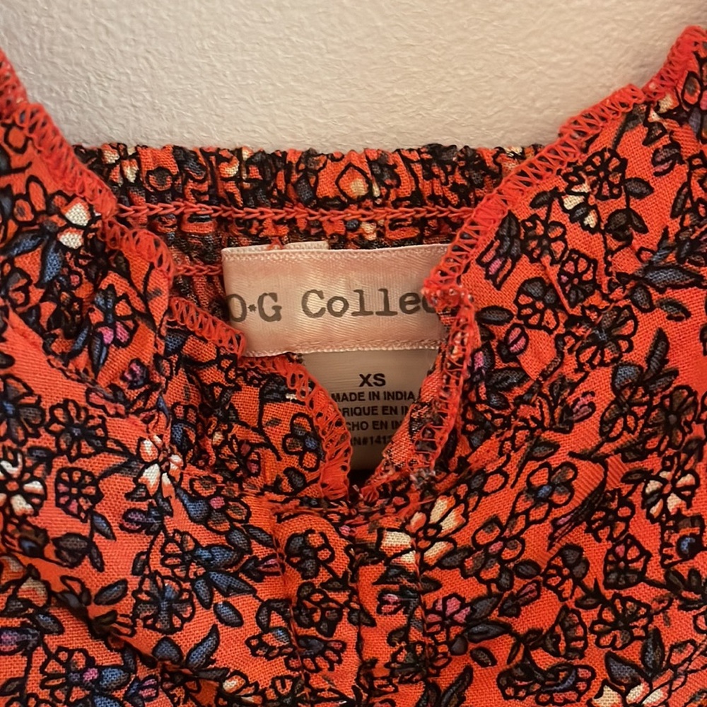 ⭐️B-O-G Collective⭐️ Top - Picture 4 of 5